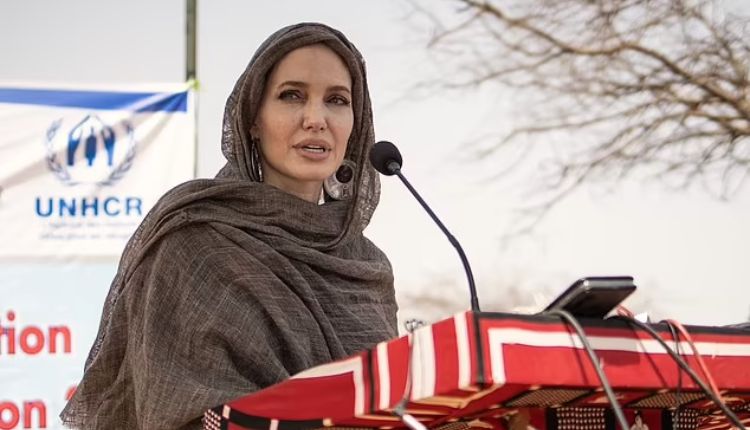 تصريحات انجلينا جولي عن أطفال غزة Angelina Jolie's statements about the children of Gaza